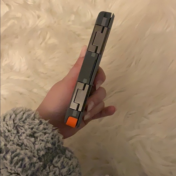 IPhone 5/6 otter box life proof waterproof - Picture 2 of 3